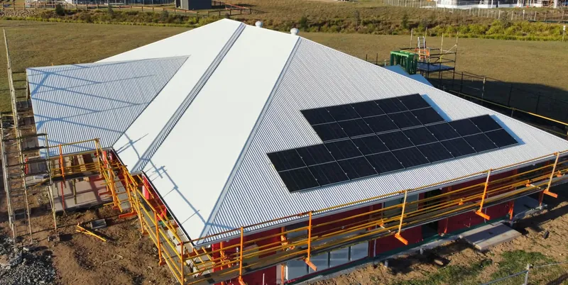 Completed Surfmist Colorbond roof with solar panels in Tingira Heights